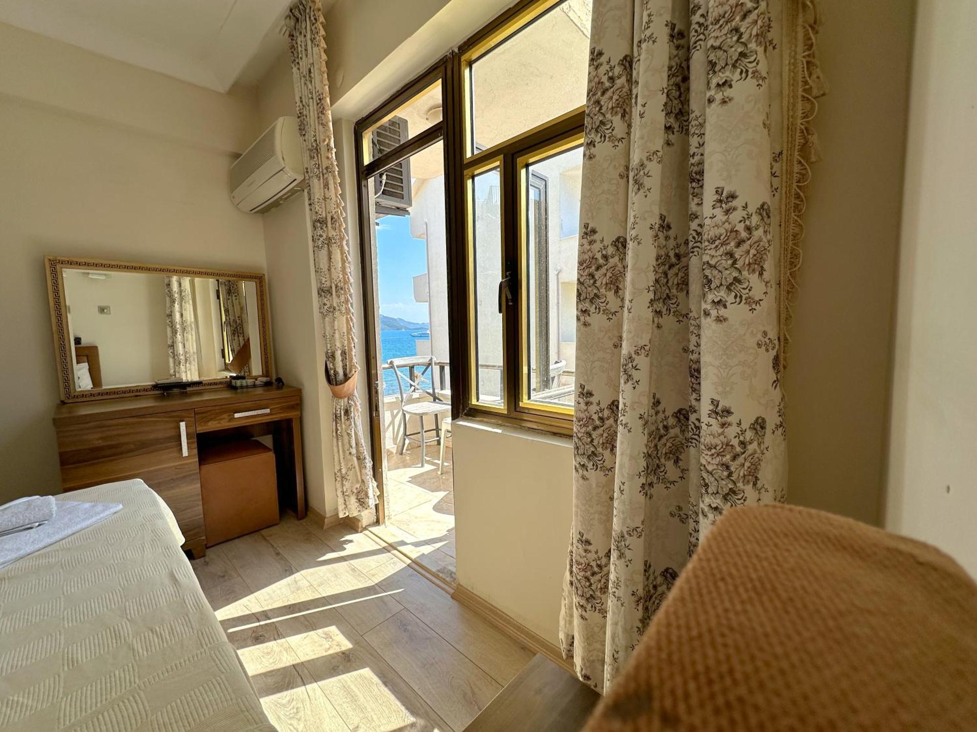 Reis Beach Hotel マルマリス エクステリア 写真